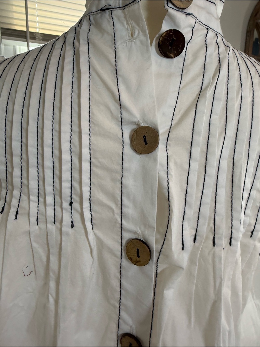 Women’s White Ruffled Mock Neck Blouse with Pinstripes NWOT SIZE Small - Picture 7 of 15